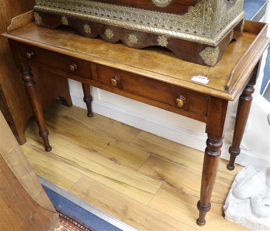 A Victorian mahogany washstand, W.3ft 6in.
